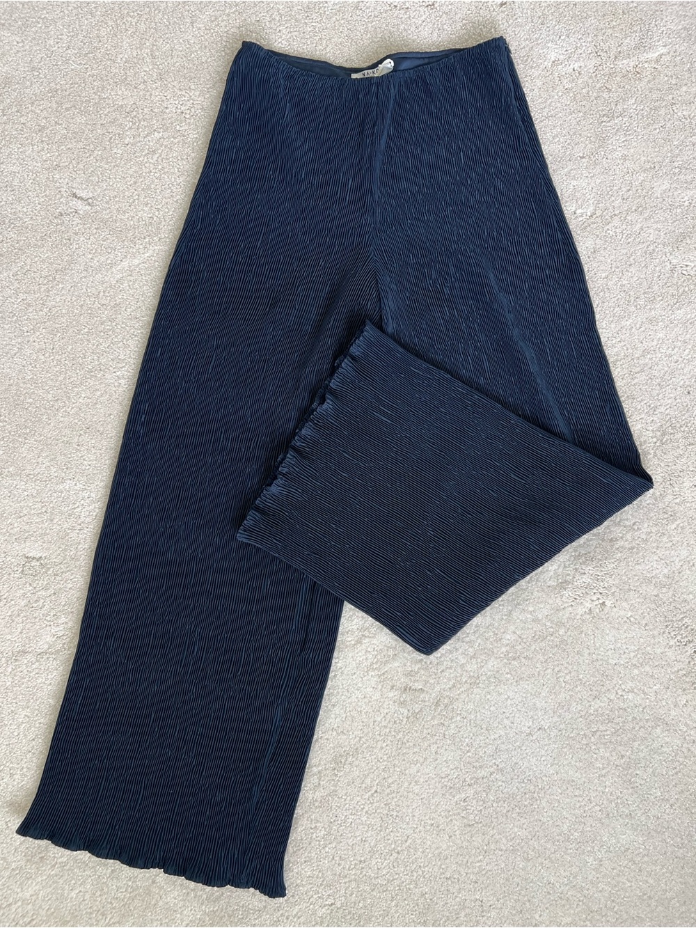 Women's Navy Pleated Wide-Leg Pants